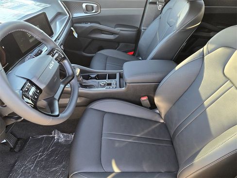 New 2026 Kia Sorento S image 9