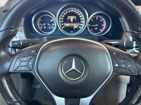 Used 2015 Mercedes-Benz E 250 BlueTEC 4MATIC Sedan image 11