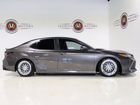 Used 2023 Toyota Camry LE image 5