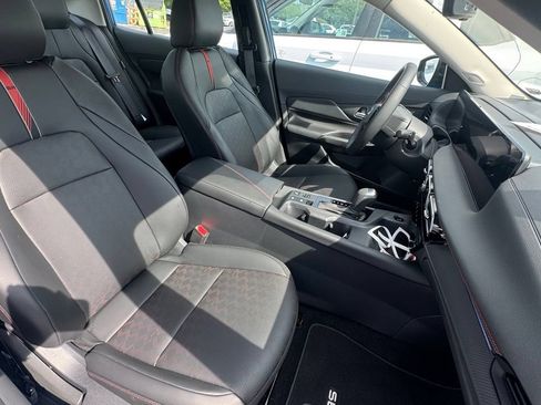Used 2026 Nissan Sentra SR w/ SR Premium Package FWD image 6