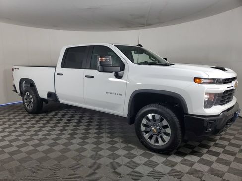 New 2026 Chevrolet Silverado 2500 Custom w/ Custom Value Package AWD/4WD image 1