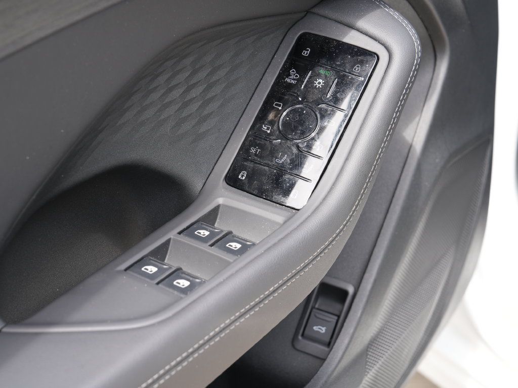Used 2025 Audi A5 2.0T Premium w/ Premium Plus AWD/4WD image 25