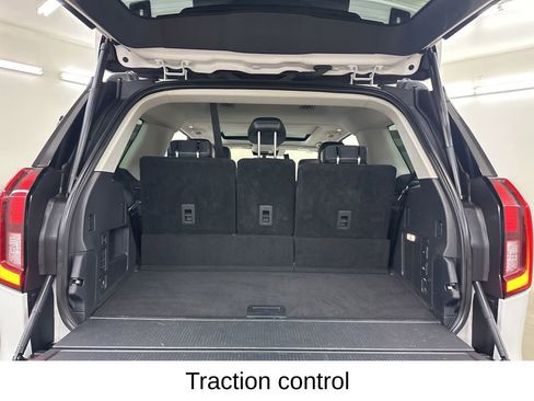 Used 2025 Ford Expedition Platinum AWD/4WD image 28