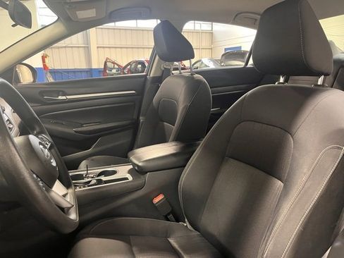 Used 2022 Nissan Altima 2.5 SV image 22