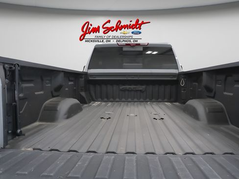 Used 2024 GMC Sierra 2500 AT4 w/ Technology Package AWD/4WD image 11