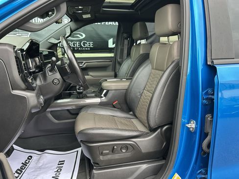 Used 2022 Chevrolet Silverado 1500 ZR2 w/ Technology Package image 10