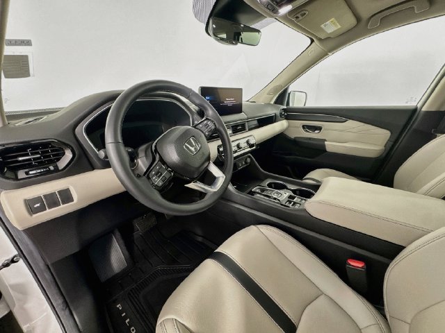 Used 2026 Honda Pilot Touring image 23