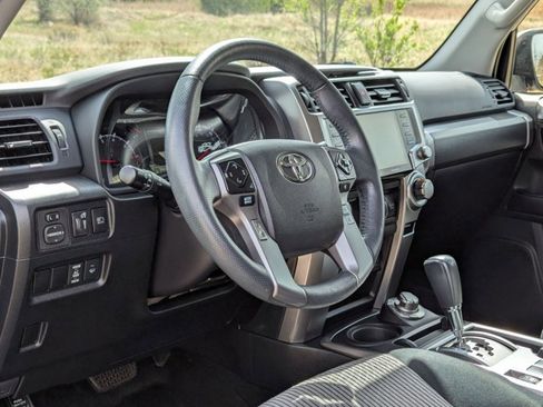 Used 2022 Toyota 4Runner SR5 image 10