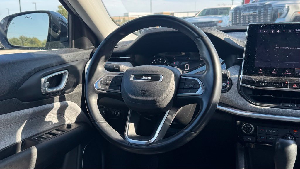 Used 2022 Jeep Compass Latitude AWD/4WD image 14
