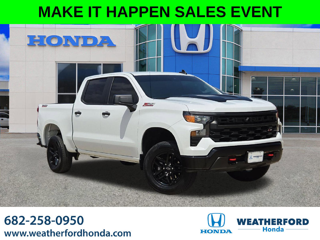 Used 2025 Chevrolet Silverado 1500 Custom Trail Boss AWD/4WD image 1