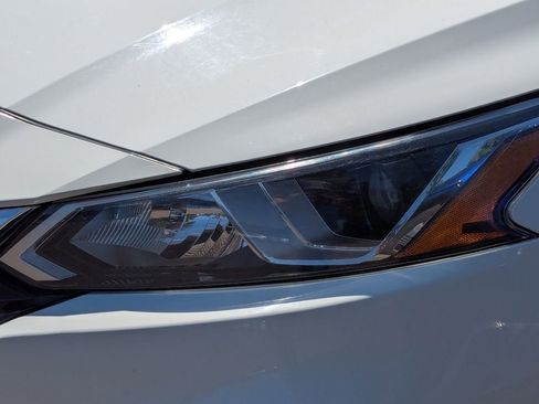 Used 2019 Nissan Altima 2.5 S FWD image 12