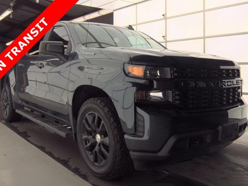 Used 2019 Chevrolet Silverado 1500 Custom w/ Custom Value Package image 1