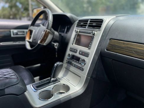 Used 2010 Lincoln MKX 2WD image 26
