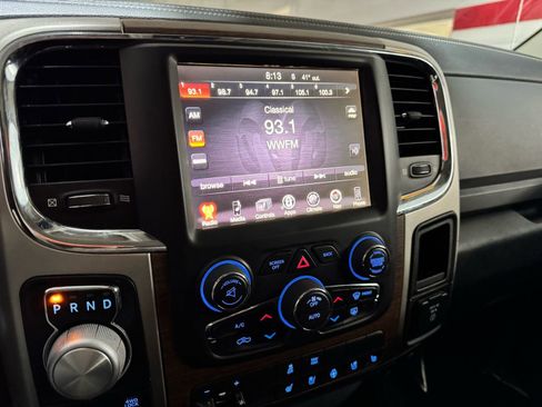 Used 2017 RAM 1500 Laramie w/ Convenience Group AWD/4WD image 17