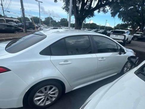 Used 2023 Toyota Corolla LE w/ LE Convenience Package FWD image 9