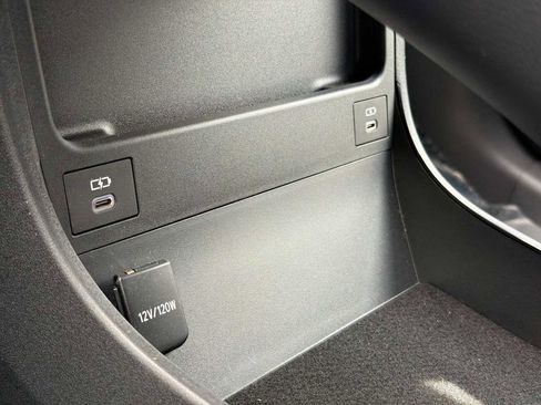 Used 2024 Subaru Solterra AWD/4WD image 25