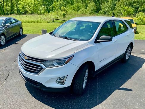 Used 2019 Chevrolet Equinox LS AWD/4WD image 5