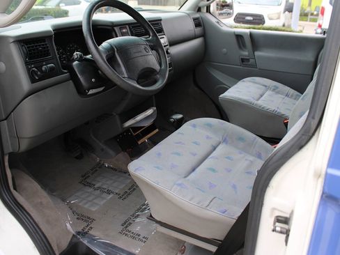 Used 1997 Volkswagen Eurovan Camper FWD image 43