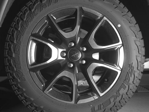 Used 2025 Jeep Compass Trailhawk AWD/4WD image 14