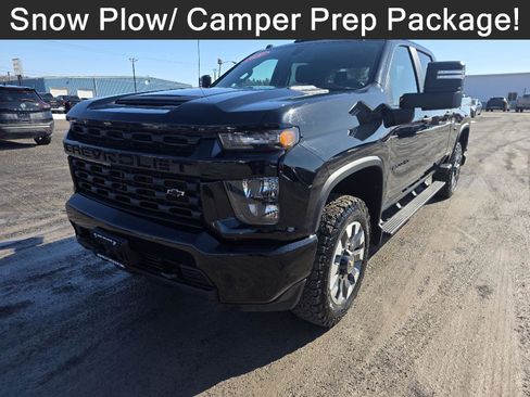 Used 2021 Chevrolet Silverado 2500 Custom w/ Custom Value Package image 1