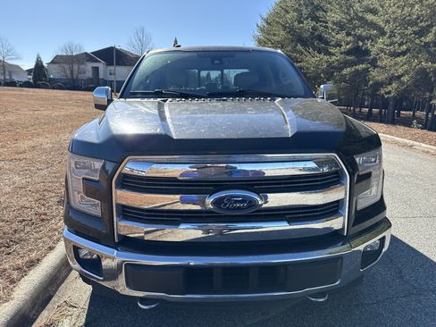 Used 2017 Ford F150 Lariat w/ Equipment Group 502A Luxury image 3