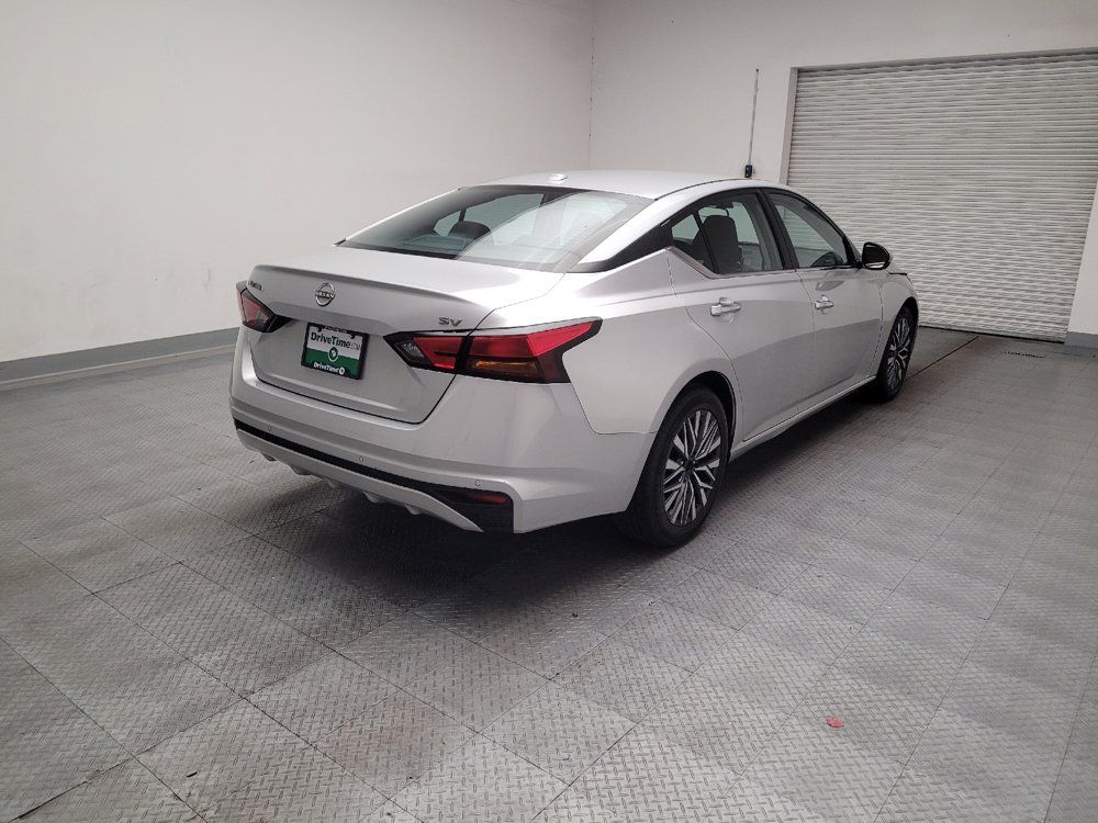 Used 2023 Nissan Altima 2.5 SV FWD image 9