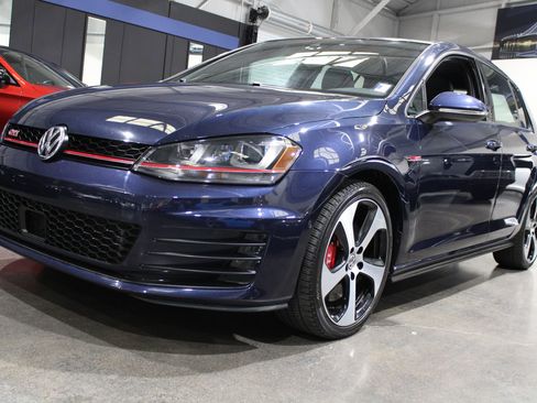 Used 2016 Volkswagen GTI SE FWD image 5