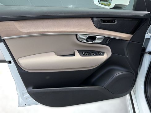 New 2026 Volvo XC90 B6 Plus w/ Protection Package Premier AWD/4WD image 13
