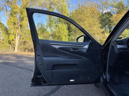 Used 2014 Lexus LS 460 image 13