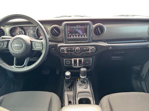 Used 2022 Jeep Wrangler Sport AWD/4WD image 12