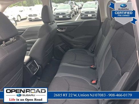 Used 2023 Subaru Forester Premium AWD/4WD image 17
