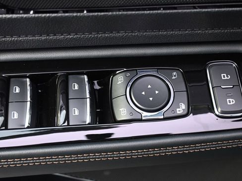 New 2026 Lincoln Aviator AWD w/ Jet Appearance Package image 24