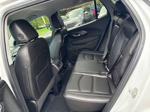 Used 2022 GMC Terrain SLT w/ LPO, Floor Liner Package AWD/4WD image 20