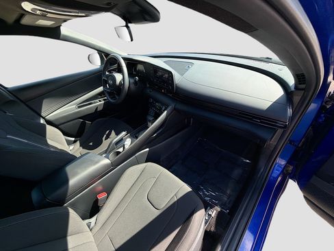 Certified 2025 Hyundai Elantra Sport FWD image 29