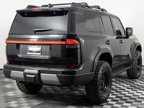 Used 2025 Lexus GX 550 image 7