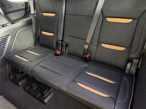 Used 2024 GMC Yukon AT4 w/ AT4 Premium Plus Package AWD/4WD image 28