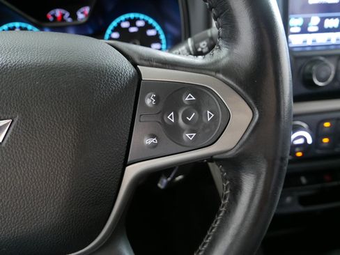 Used 2018 Chevrolet Colorado Z71 AWD/4WD image 28