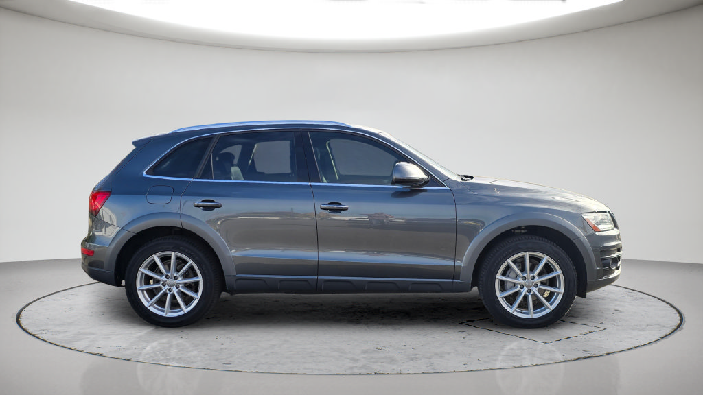 Used 2017 Audi Q5 2.0T Premium Plus w/ Technology Package AWD/4WD image 15