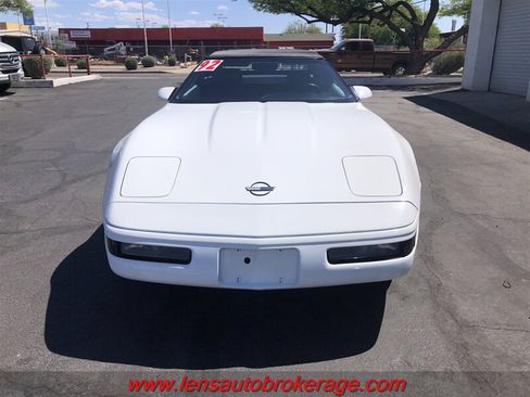 Used 1992 Chevrolet Corvette Convertible RWD image 4