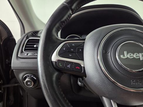 Certified 2019 Jeep Compass Limited image 18