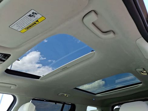 Used 2025 Hyundai Santa Fe Calligraphy AWD/4WD image 14