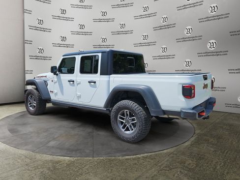 Used 2026 Jeep Gladiator Mojave AWD/4WD image 3