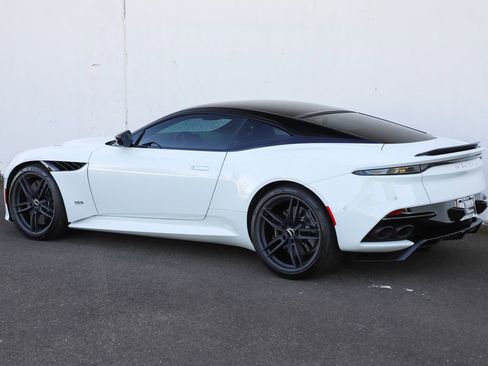 Used 2019 Aston Martin DBS Superleggera RWD image 16