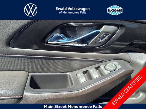 Used 2023 Chevrolet Traverse RS w/ LPO, Floor Liner Package AWD/4WD image 27