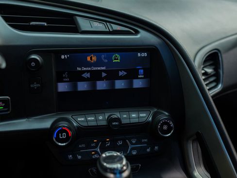 Used 2015 Chevrolet Corvette Z06 w/ Z07 Performance Package image 35