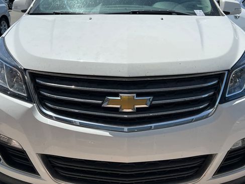 Used 2017 Chevrolet Traverse LT image 12