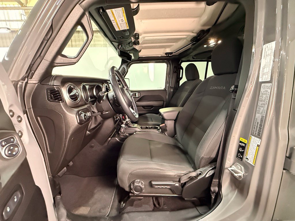 Used 2021 Jeep Wrangler Unlimited Sahara w/ Uconnect 4C Nav & Sound Group AWD/4WD image 17