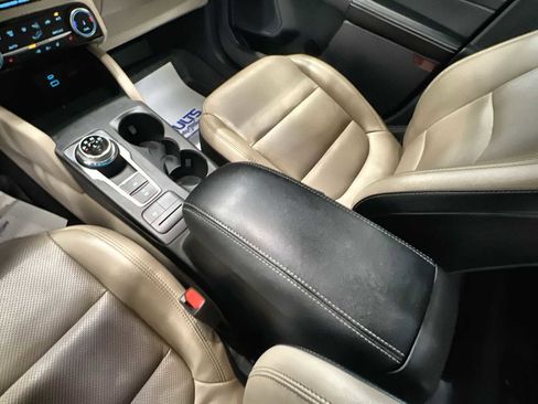 Used 2022 Ford Escape SEL w/ Technology Package image 22