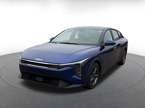 Used 2025 Kia K4 FWD image 5