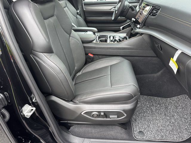 New 2026 Jeep Grand Wagoneer 4WD image 15